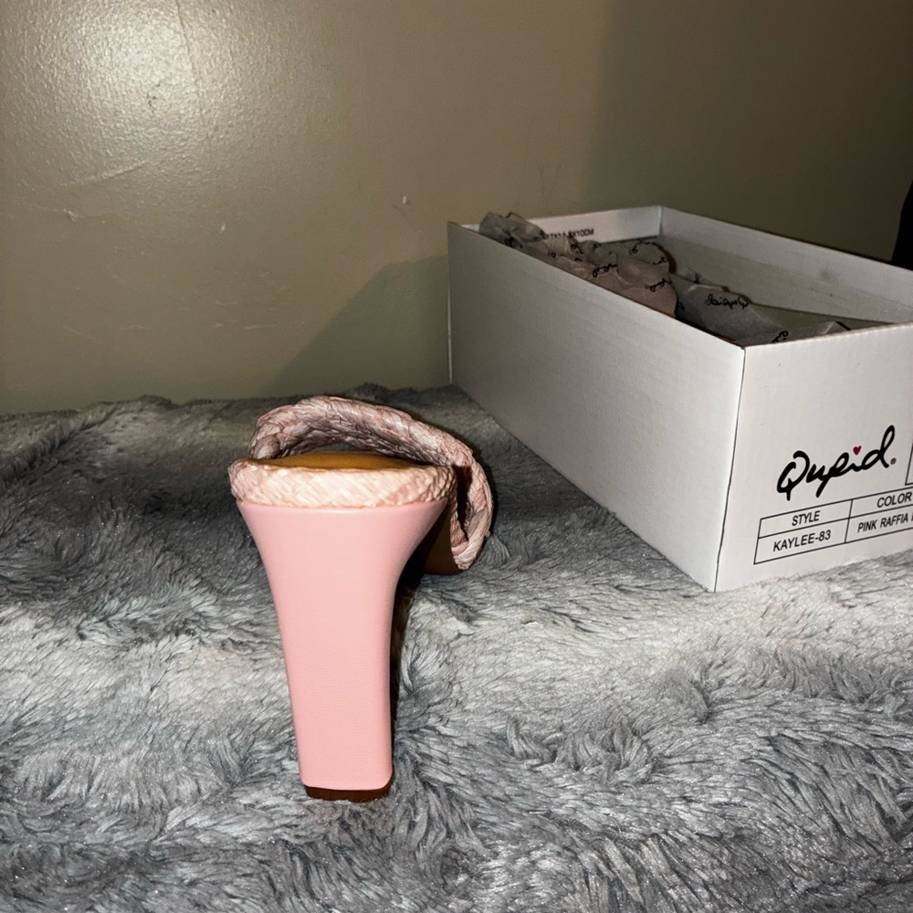 💰Qupid NEW 7.5 Pink Raffia Braided Heels Pumps Sandals Mean Girls Preppy - Picture 8 of 9